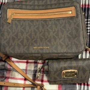 Michael Kors Crossbody & Wallet Set. $30